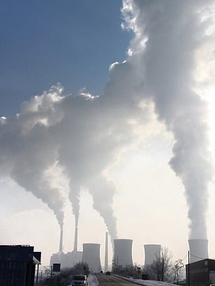 Coal-fired power plant, smoke stack emissions. (Photo: <a href=