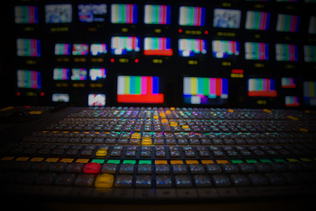 (Photo: Television Broadcast via Shutterstock; Edited: LW / TO)