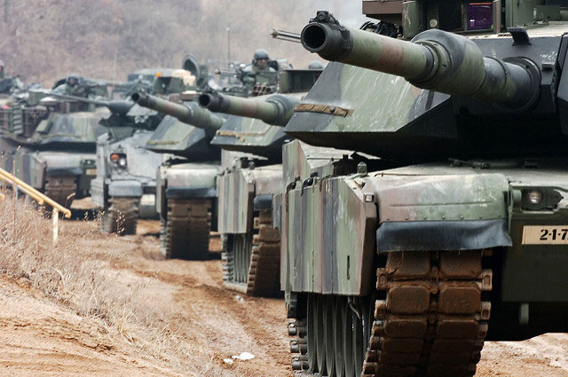 US Army tanks line up for a training exercise in a photo taken on February 10, 2009. (Photo: US Army)