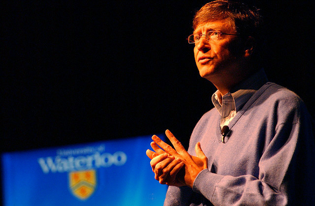 Bill Gates speaks at the University of Waterloo on October 12. 2005. (Photo: Mohammad Jangda)