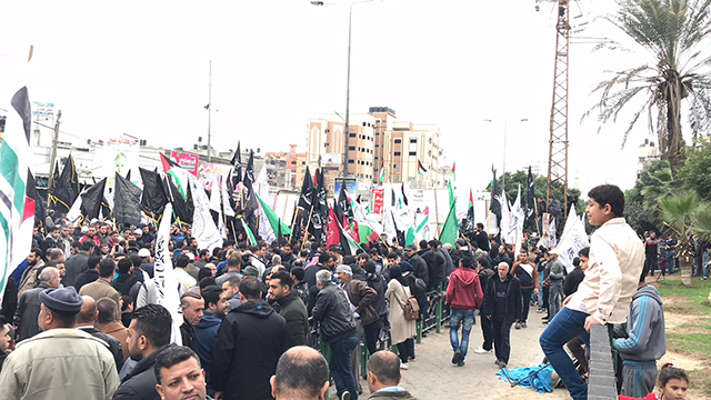 Friday demonstration. (Photo: Mohammad Arafat)
