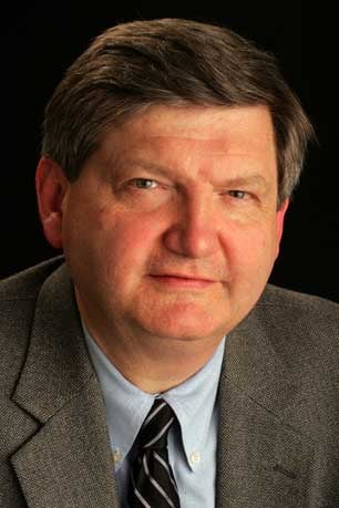 In a major ruling about press freedoms, a divided federal appeals court ruled on Friday, July 19, 2013, that James Risen, an author and reporter for The New York Times, must testify in the criminal trial of a former Central Intelligence Agency official charged with providing him with classified information. Risen in a 2006 portrait. (Photo: Fred R. Conrad / The New YOrk Times)