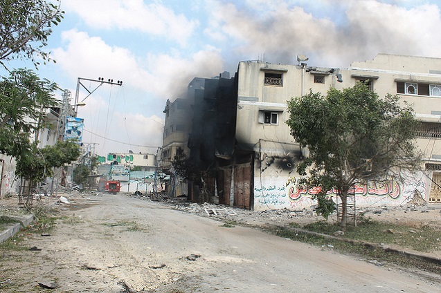 A deadly rescue expedition under Israeli fire in Gaza City's besieged Shujaya area. (Photo:<a href=