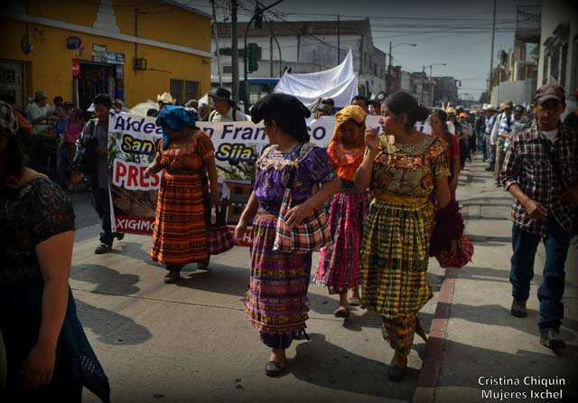 Thousands of rural women march in the Guatemalan capital on March 6, 2014, to demand that the government nationalize the power company and reduce electricity rates. (Photo: Cristina Chiquin, Mujeres Ixchel)