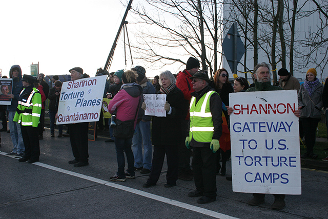Protest at Shannon Airport in 2014. (Photo: Shannonwatch)