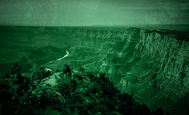 (Photo: Grand Canyon via Shutterstock; Edited: LW / TO)