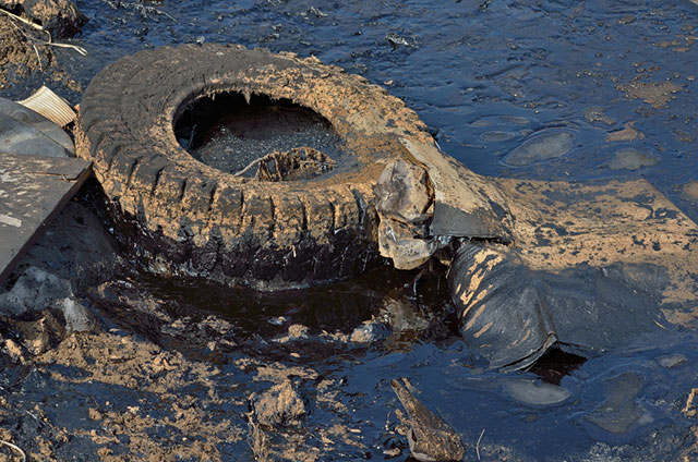 (Photo: Oil Pollution via Shutterstock)