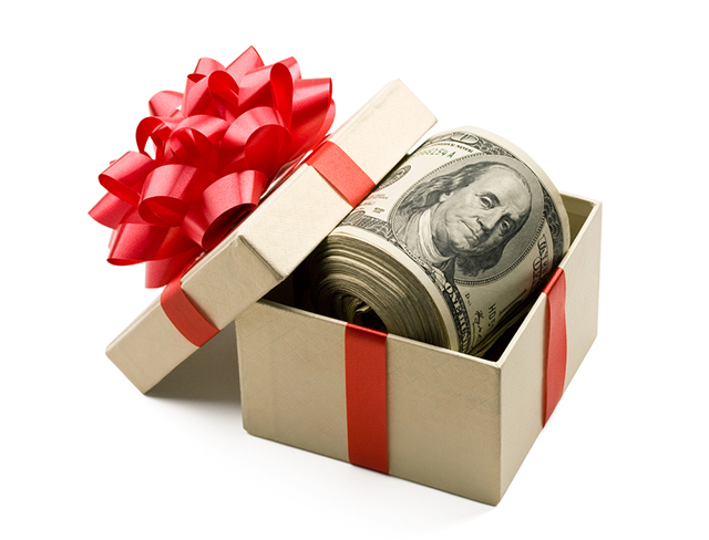 (Photo: Gift Money via Shutterstock)