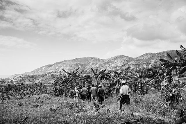 Members of a peasant organization heading to community meeting to discuss their rights. (Photo: Roberto (Bear) Guerra)