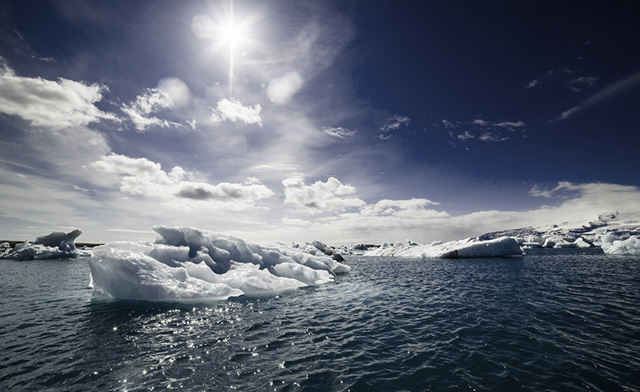 (Photo: Iceland Icebergs via Shutterstock; Edited: LW / TO)