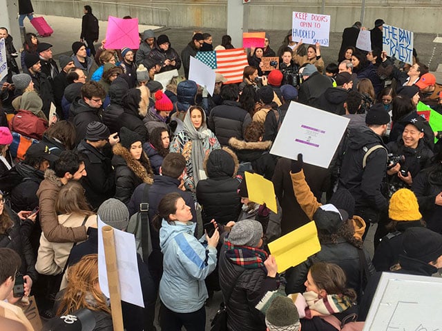 Protesters at JFK Airport rally for the release of refugees detained as a result of President Donald Trump's immigration ban, January 28, 2017. (Photo: Daniel Altschuler)