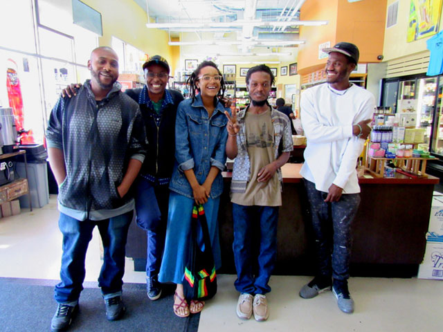 Worker-owners at Mandela Food Co-op in Oakland, California. (Photo: USFWC)